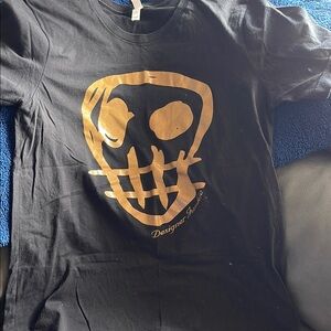 Black and Gold Skull Graphic Tee Short Sleeve